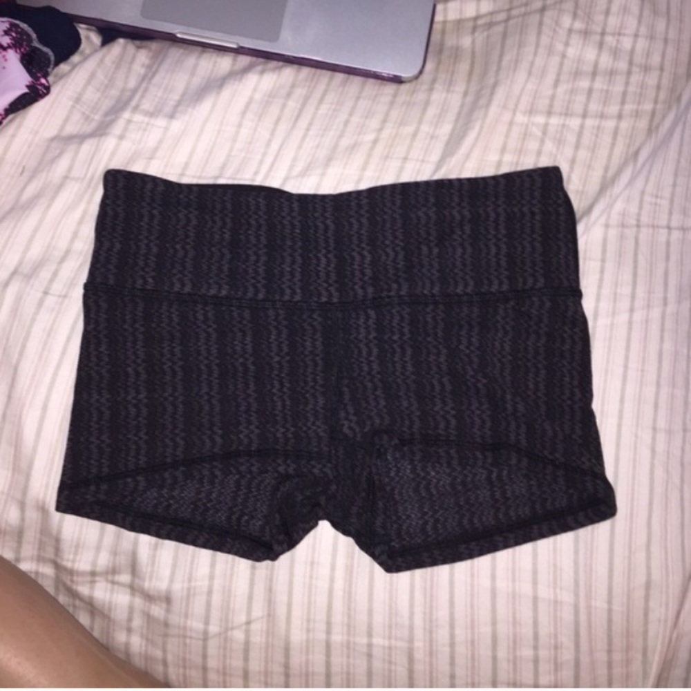 lulu lemon boogie shorts